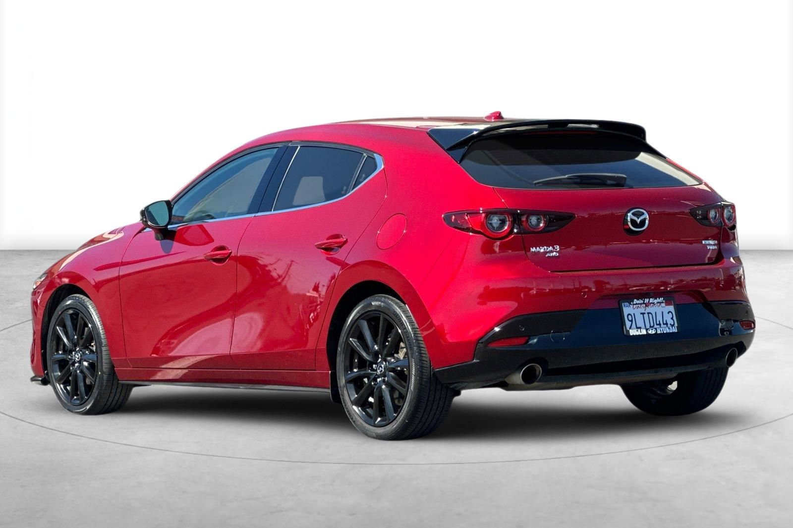 Used 2024 MAZDA MAZDA3 Hatchback w/Premium Plus Pkg image 4