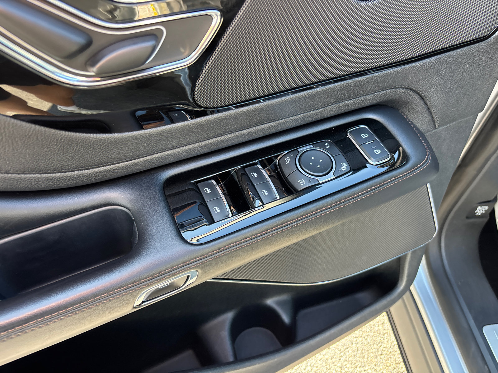 Certified 2021 Lincoln Aviator Reserve w/ Elements Package Plus AWD/4WD image 13