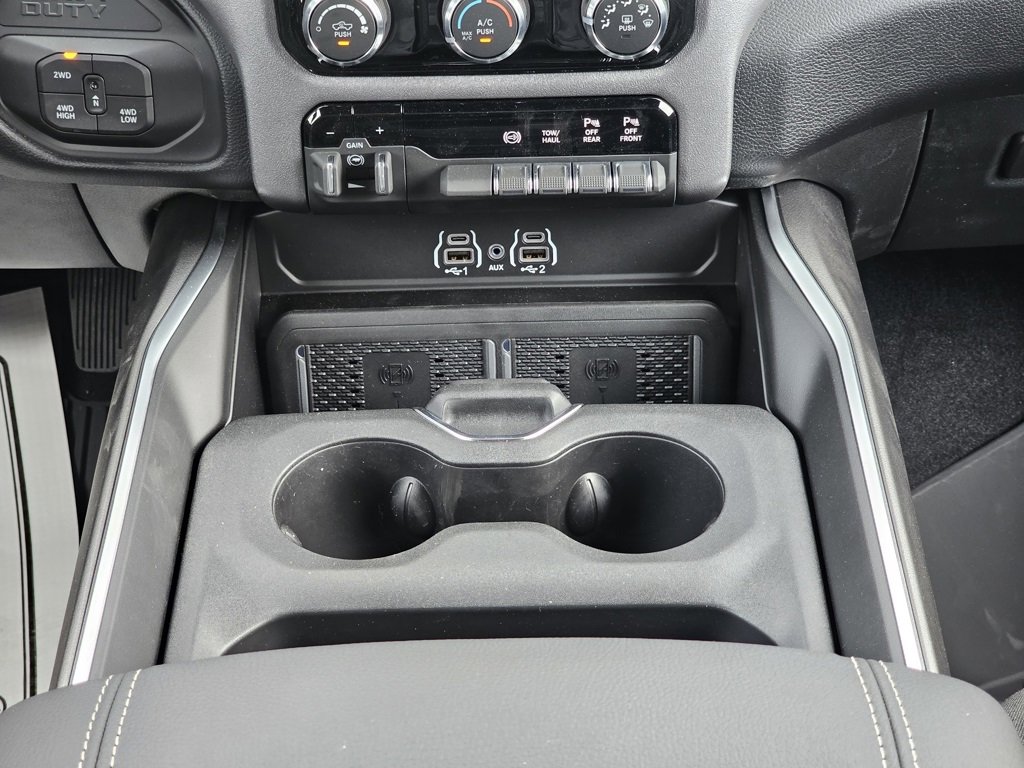 New 2025 RAM 3500 Big Horn image 38