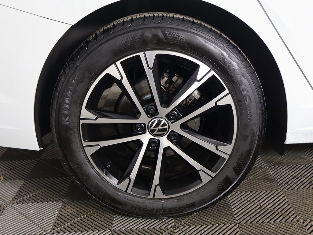 Used 2024 Volkswagen Jetta Sport image 18