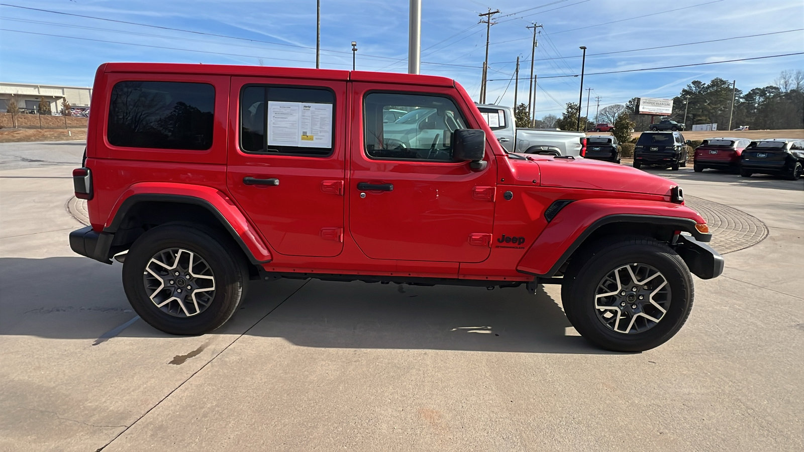 Used 2025 Jeep Wrangler Sahara image 7