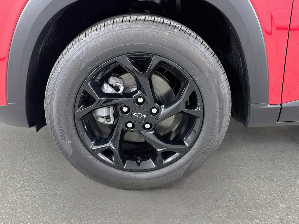 New 2026 Chevrolet Trax LT w/ Midnight Edition FWD image 31