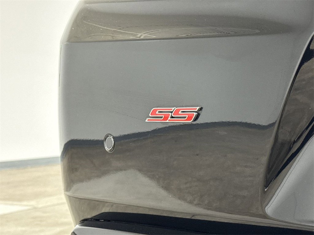 Used 2018 Chevrolet Camaro SS w/ LPO, Ground Effects Package image 27