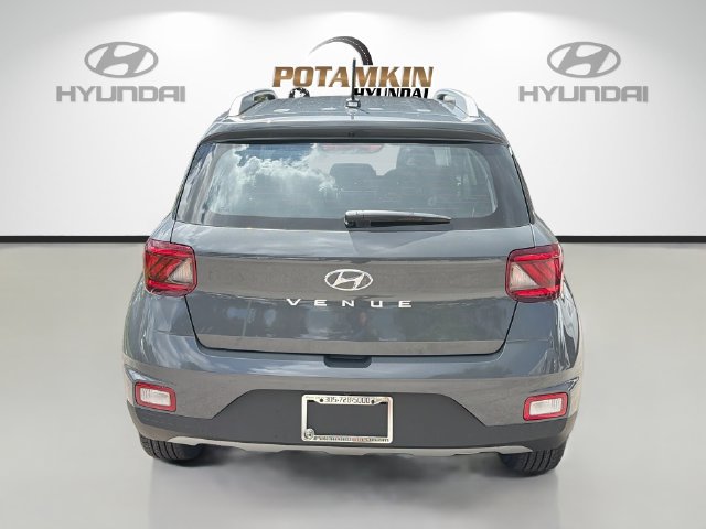 New 2026 Hyundai Venue SEL FWD image 6