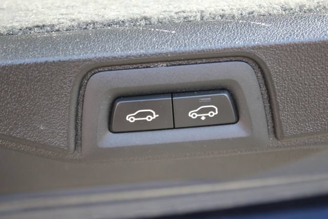 Used 2022 BMW X7 xDrive40i w/ Premium Package AWD/4WD image 30