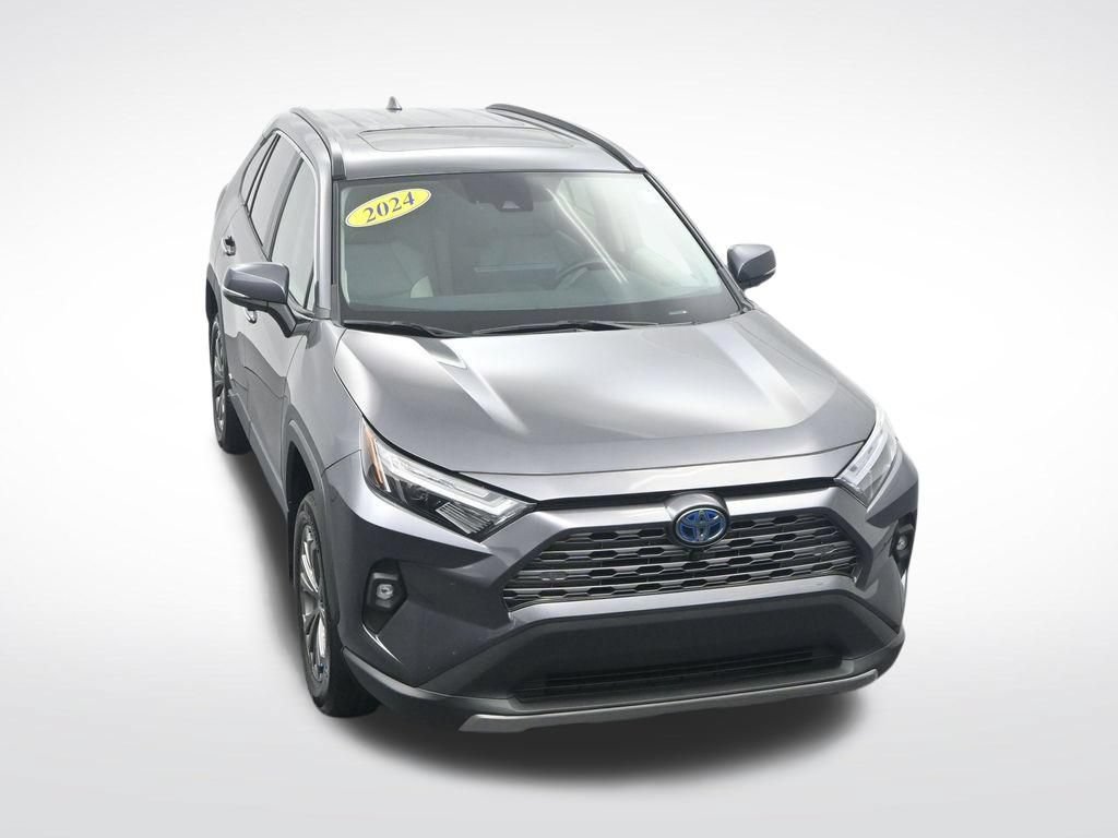 Used 2024 Toyota RAV4 Limited w/ Advanced Technology Package AWD/4WD image 31