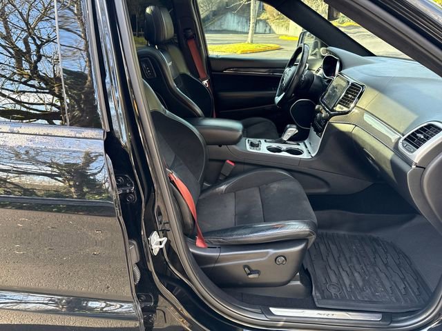 Used 2019 Jeep Grand Cherokee SRT image 10