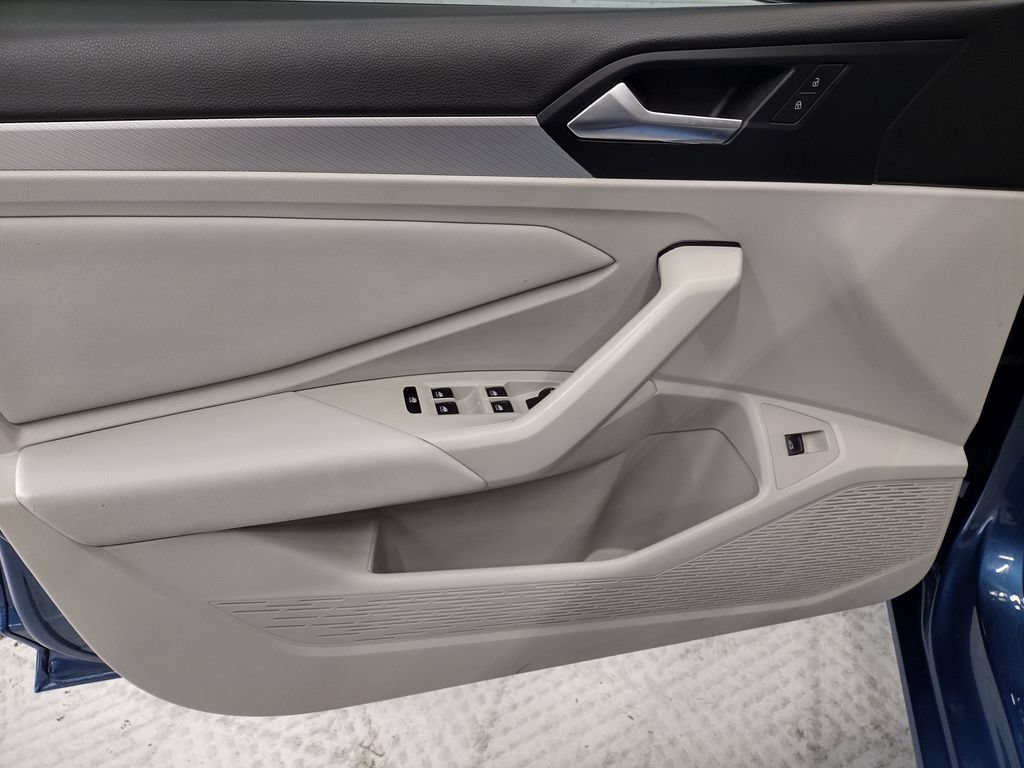 Used 2019 Volkswagen Jetta SE FWD image 17