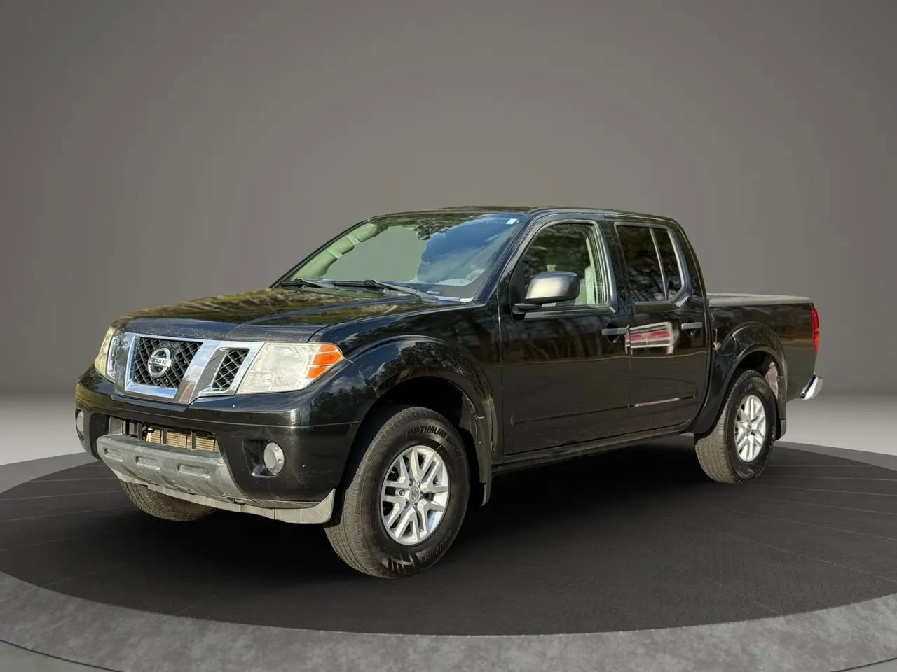 Used 2018 Nissan Frontier SV RWD image 1