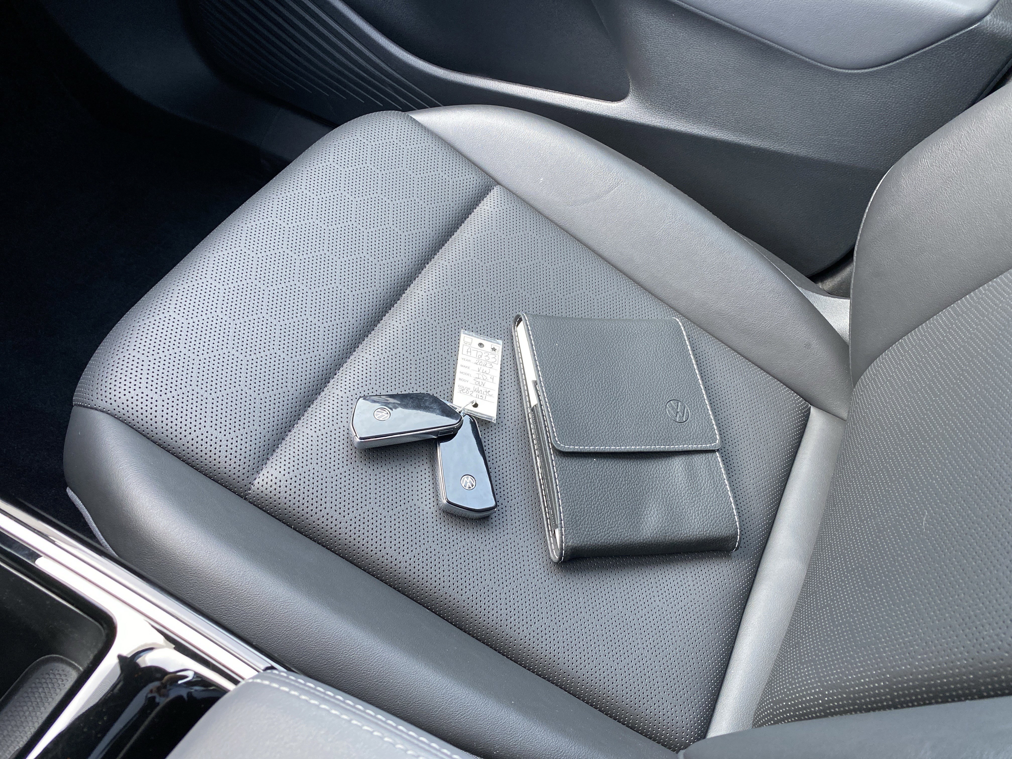 Used 2023 Volkswagen ID.4 Pro S image 8