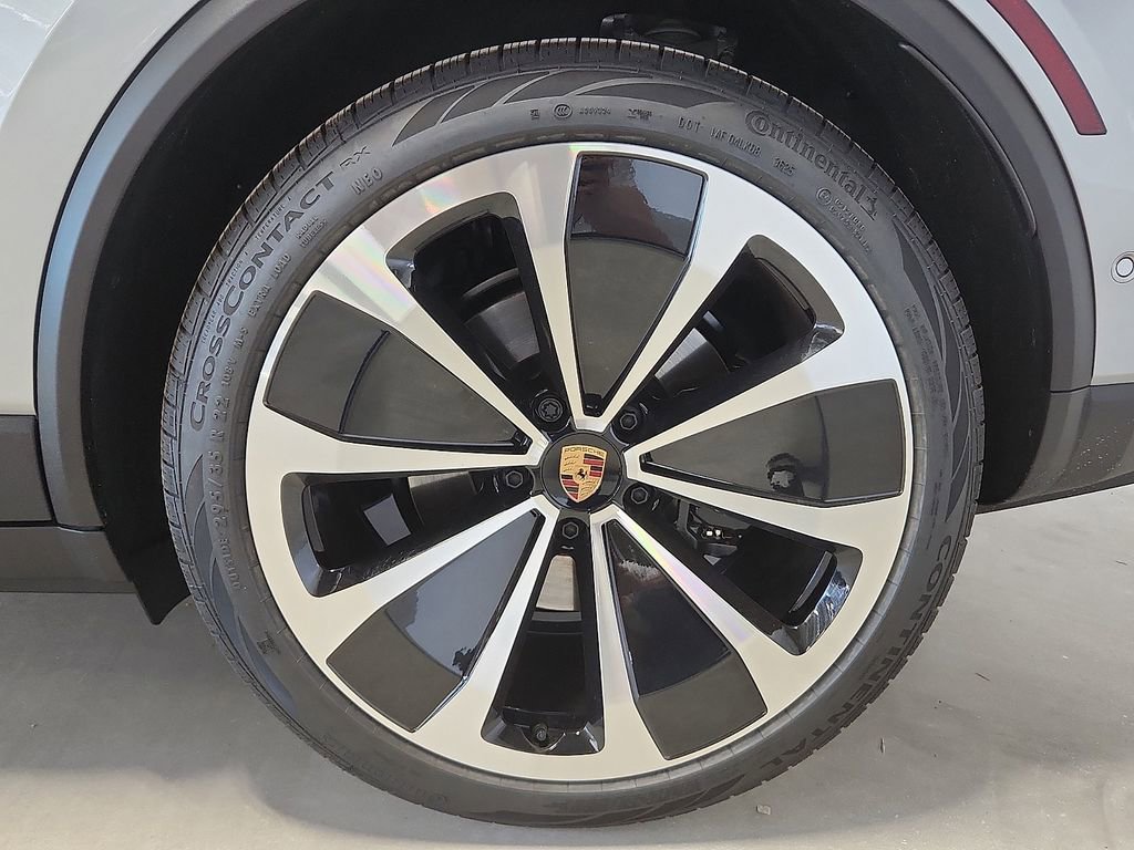 New 2026 Porsche Macan 4 Electric AWD/4WD image 10