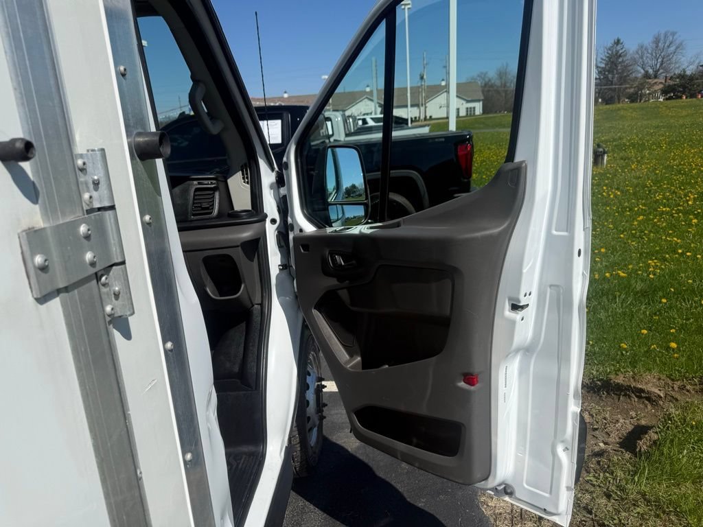 Used 2022 Ford Transit 350 DRW RWD image 40