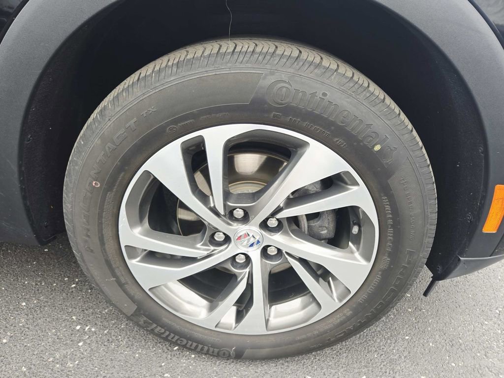 Used 2022 Buick Envision Essence w/ Technology Package I image 19