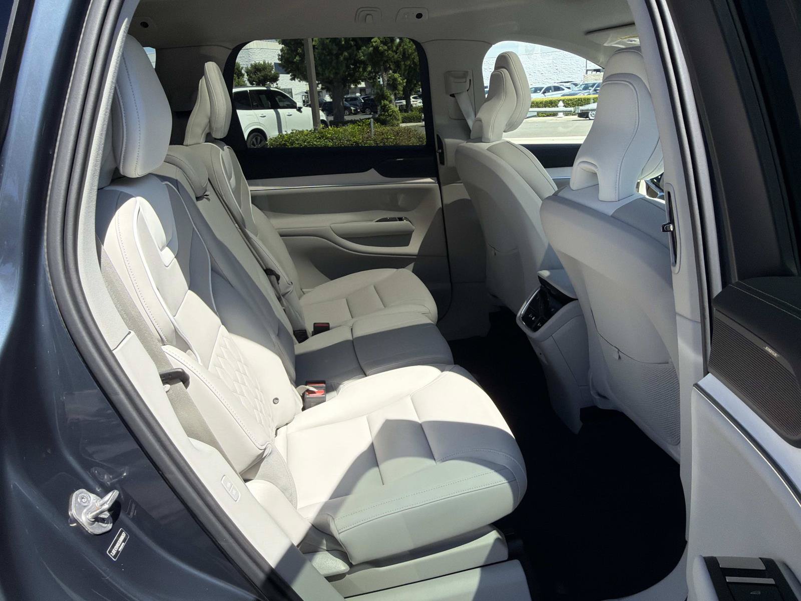 Certified 2025 Volvo EX90 Plus AWD/4WD image 24