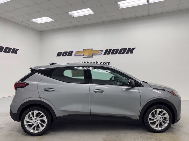 New 2027 Chevrolet Bolt LT FWD image 4