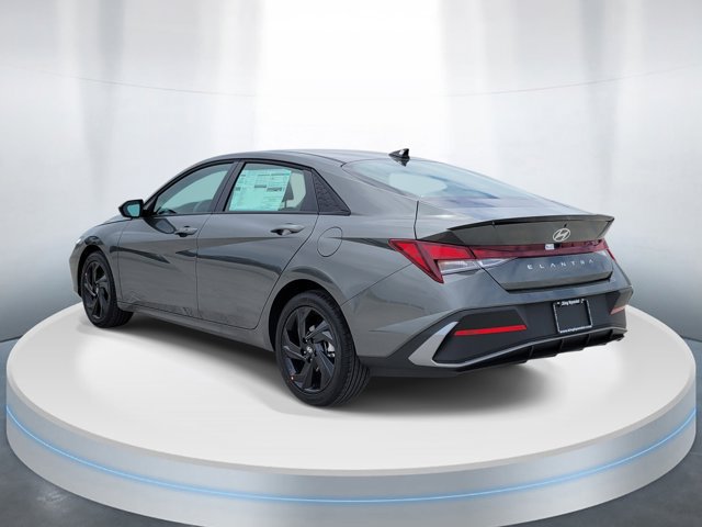 New 2026 Hyundai Elantra Sport FWD image 3