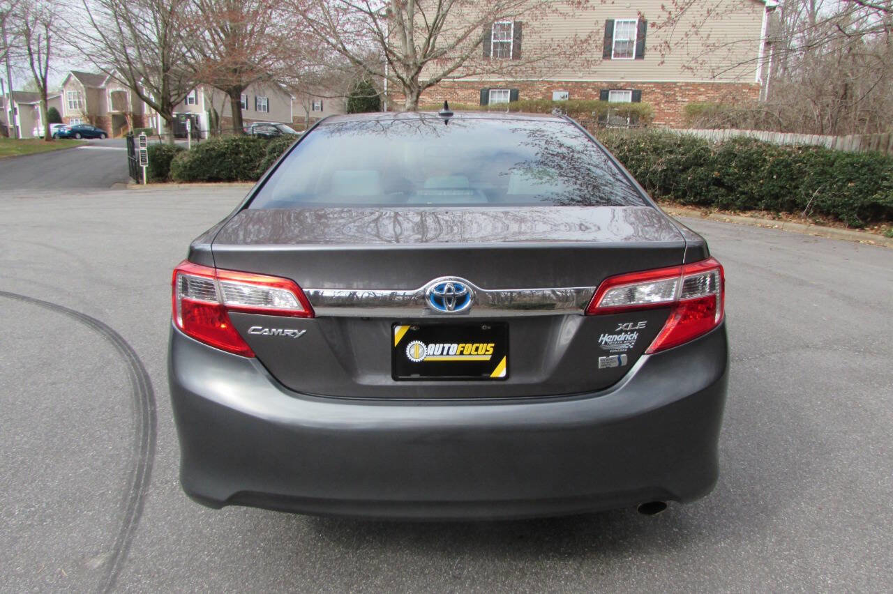 Used 2014 Toyota Camry XLE image 5
