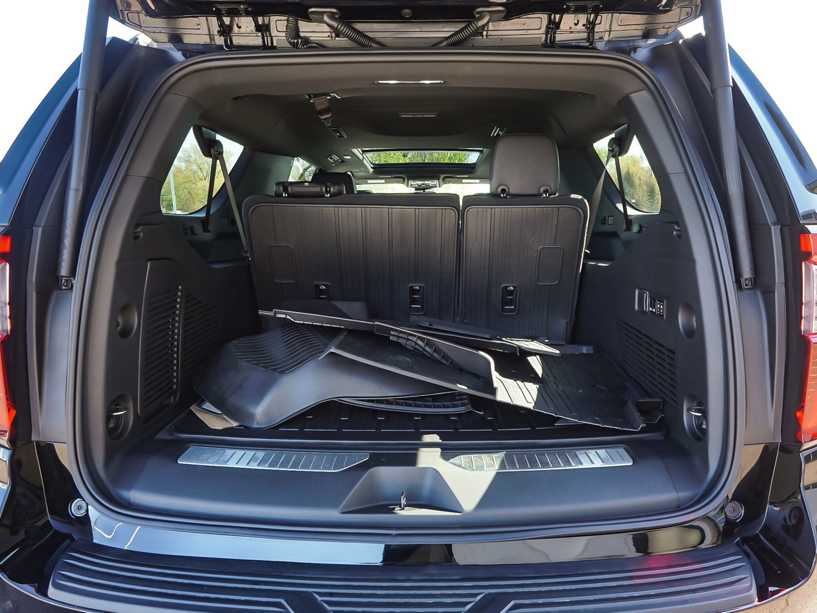Used 2026 GMC Yukon XL Denali w/ Sun & Power Step Package AWD/4WD image 50