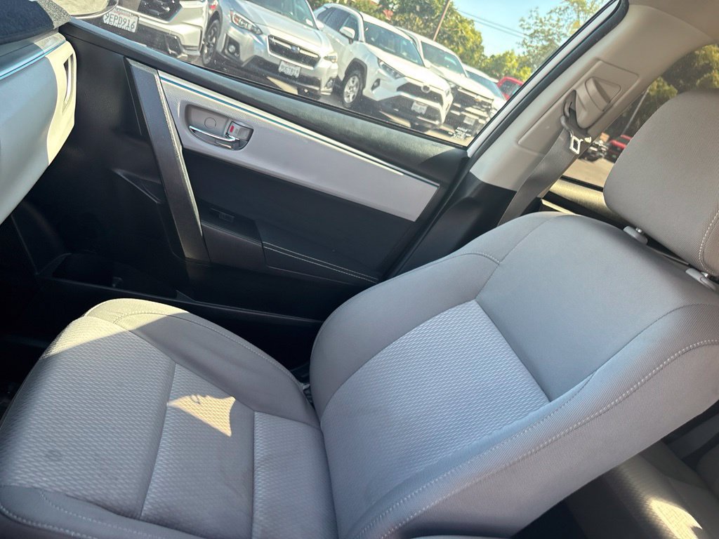 Used 2015 Toyota Corolla LE FWD image 14