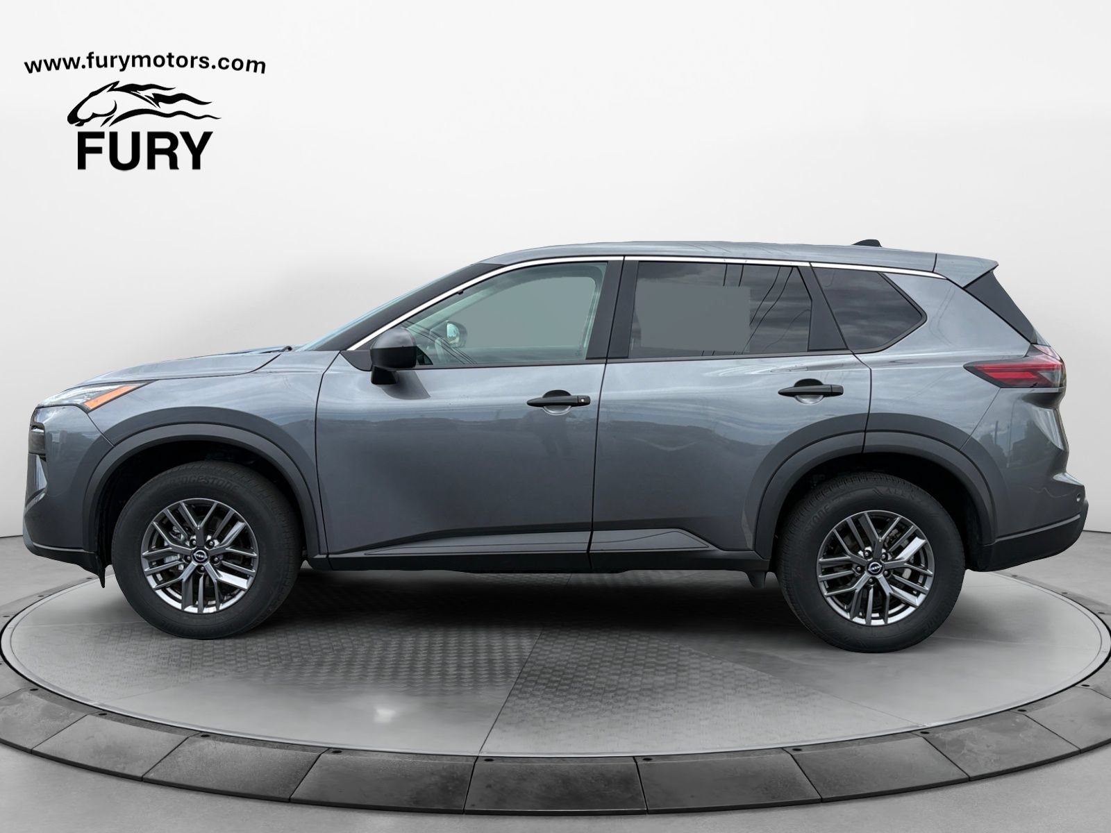 Used 2024 Nissan Rogue S FWD image 7