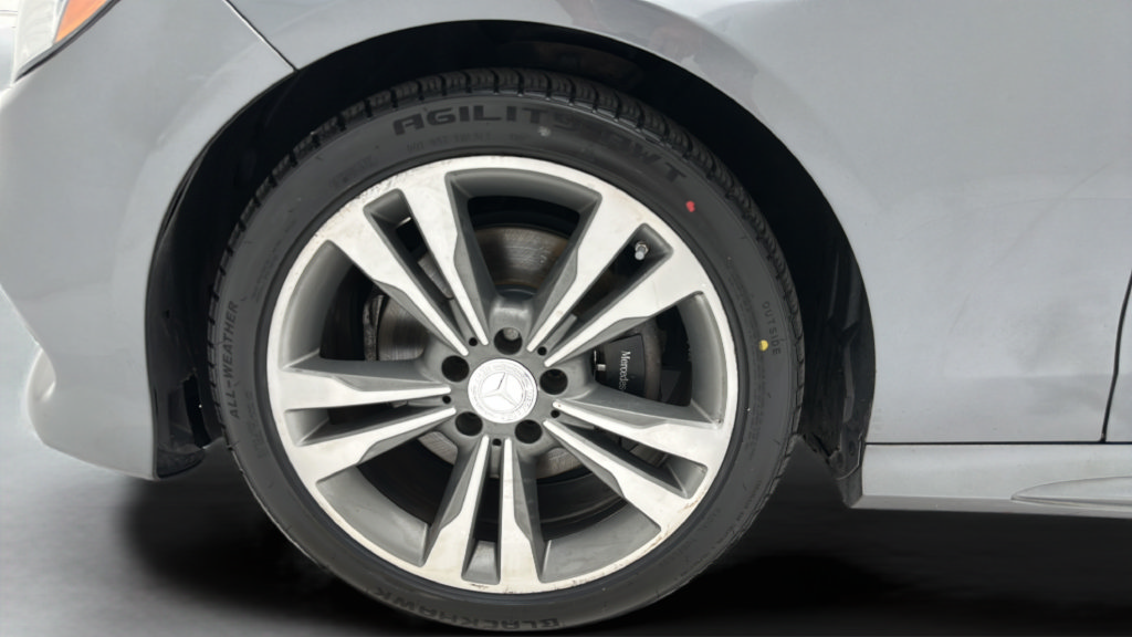 Used 2016 Mercedes-Benz E 350 4MATIC Sedan image 9