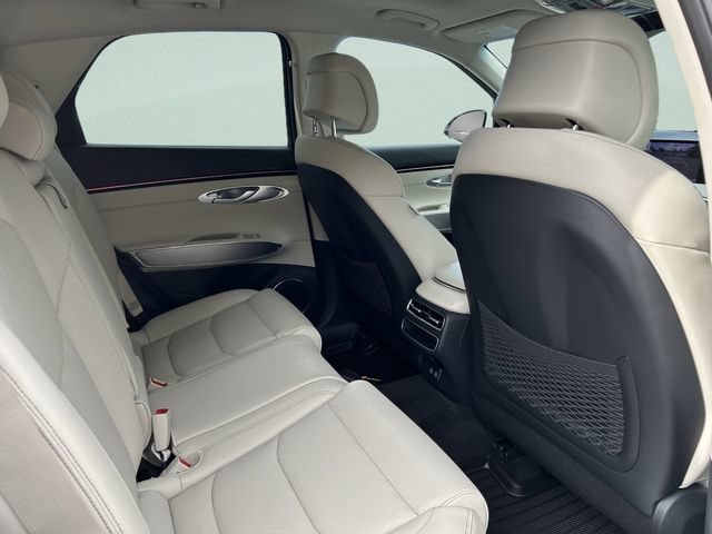 New 2026 Genesis GV70 2.5T Select AWD/4WD image 17