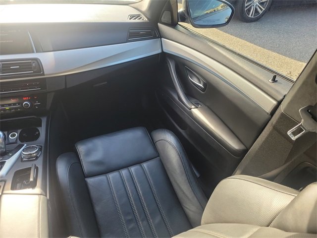 Used 2015 BMW M5 image 13