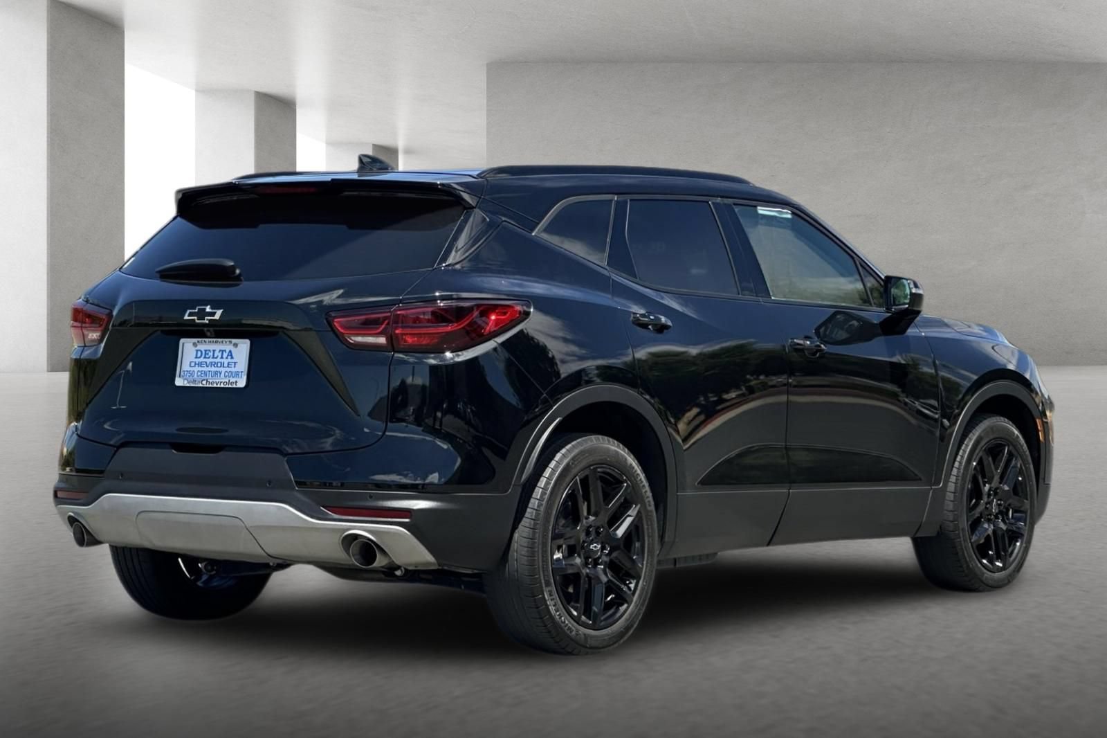 Used 2023 Chevrolet Blazer LT AWD/4WD image 4