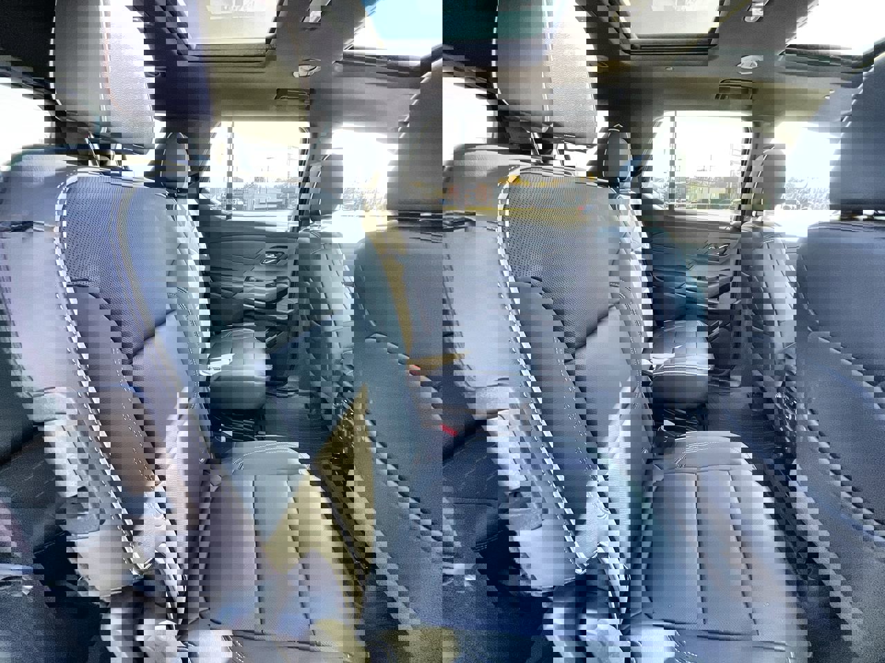 Used 2024 Chevrolet Traverse Premier w/ Redline Edition image 28