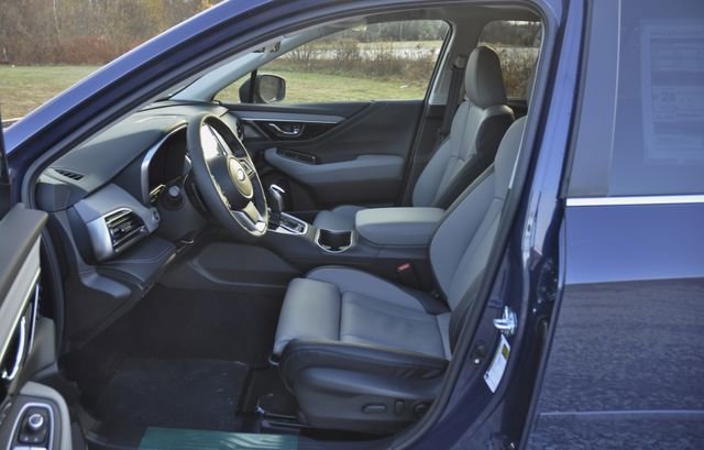 New 2025 Subaru Outback Limited image 10