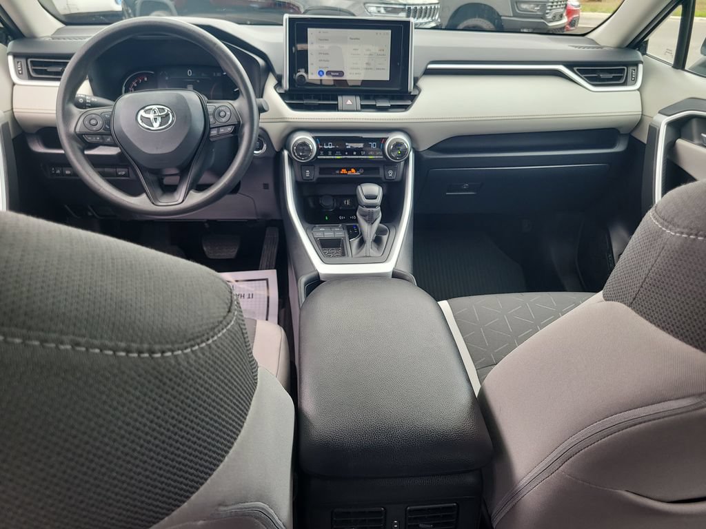 Used 2025 Toyota RAV4 XLE w/ Convenience Package FWD image 13