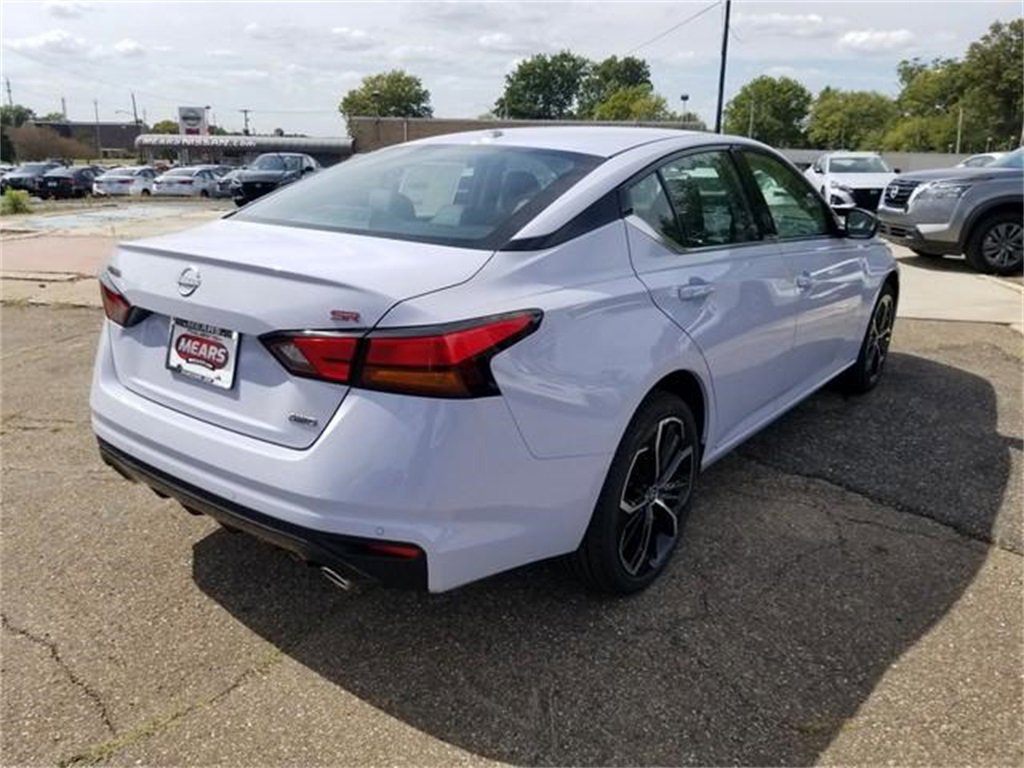 New 2025 Nissan Altima 2.5 SR image 5