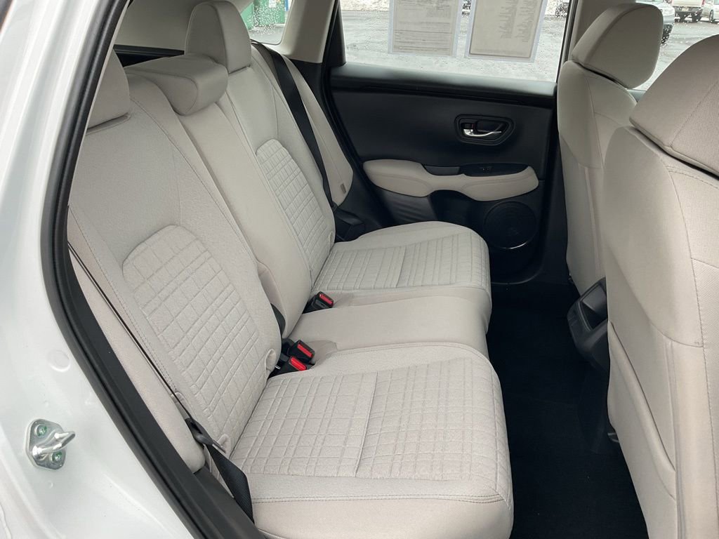 Used 2025 Honda HR-V LX image 19