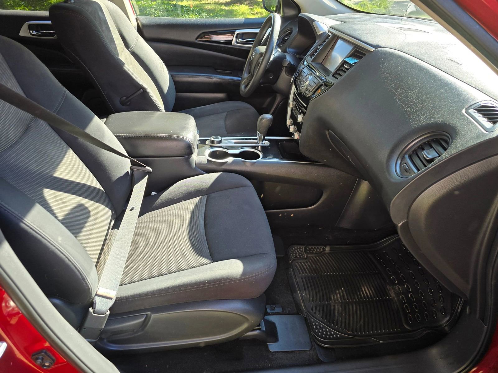 Used 2018 Nissan Pathfinder S AWD/4WD image 11
