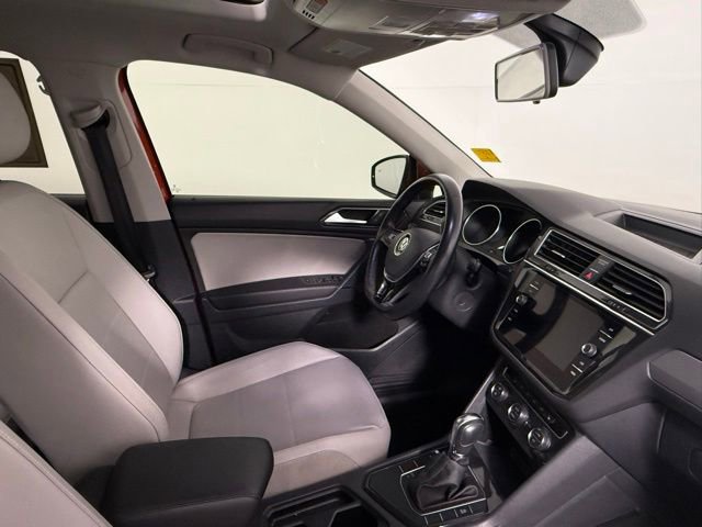 Used 2018 Volkswagen Tiguan SE w/ Panoramic Sunroof Package FWD image 49