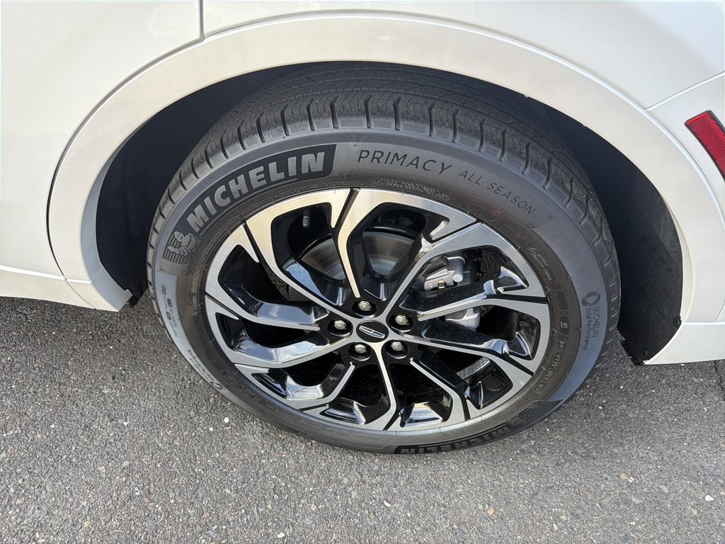 New 2026 Lincoln Nautilus Reserve AWD/4WD image 13