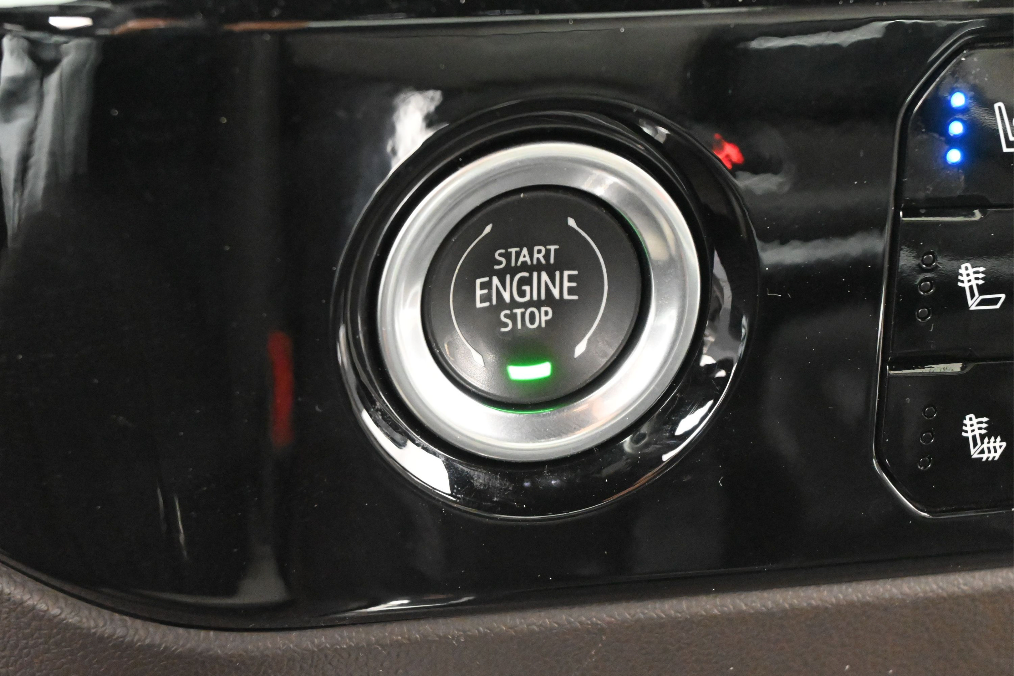 Used 2023 GMC Sierra 1500 SLT AWD/4WD image 20