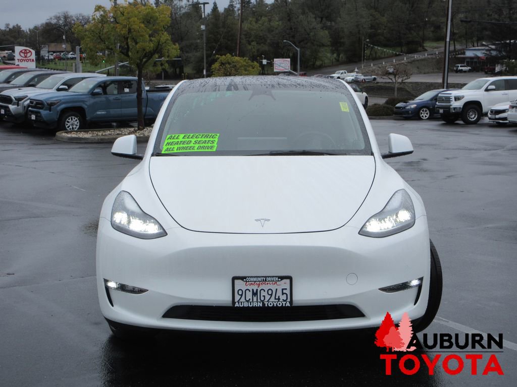 Used 2022 Tesla Model Y Long Range image 16