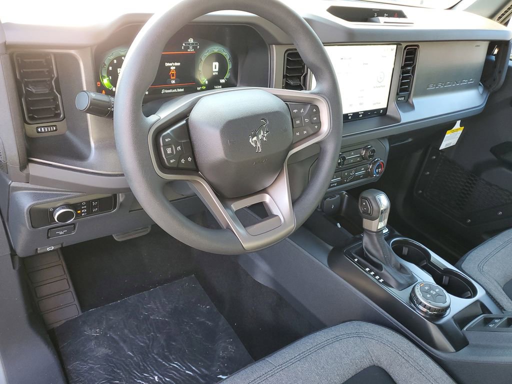 New 2025 Ford Bronco 4-Door AWD/4WD image 9