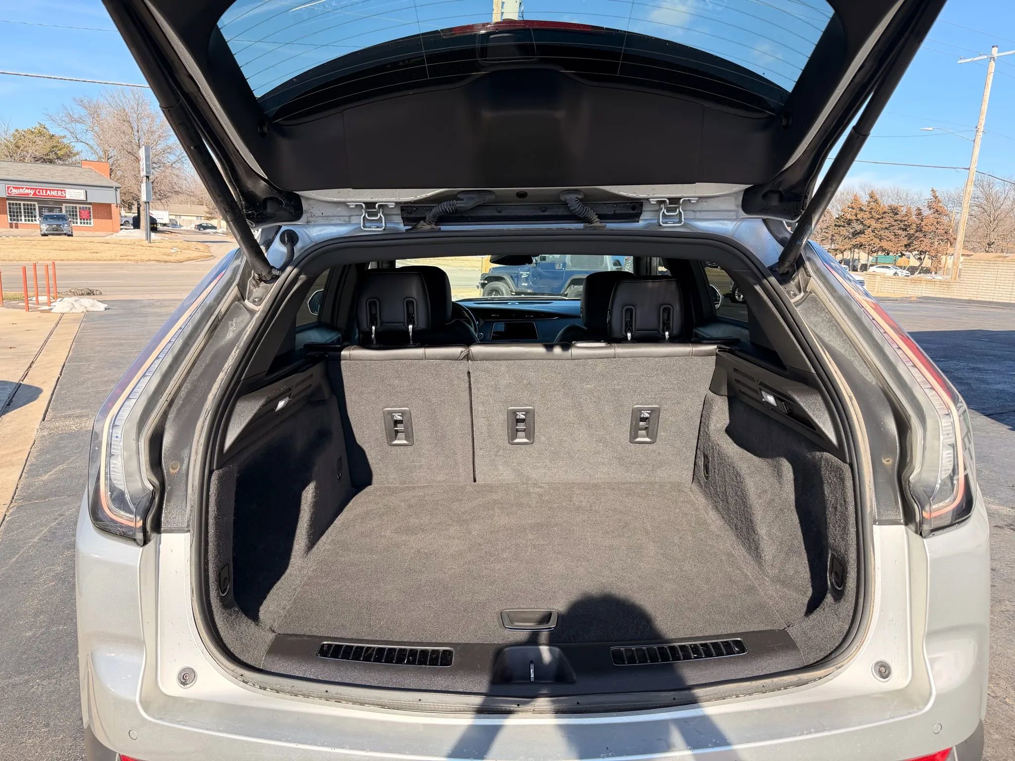 Used 2020 Cadillac XT4 Sport w/ Driver Awareness Package image 5