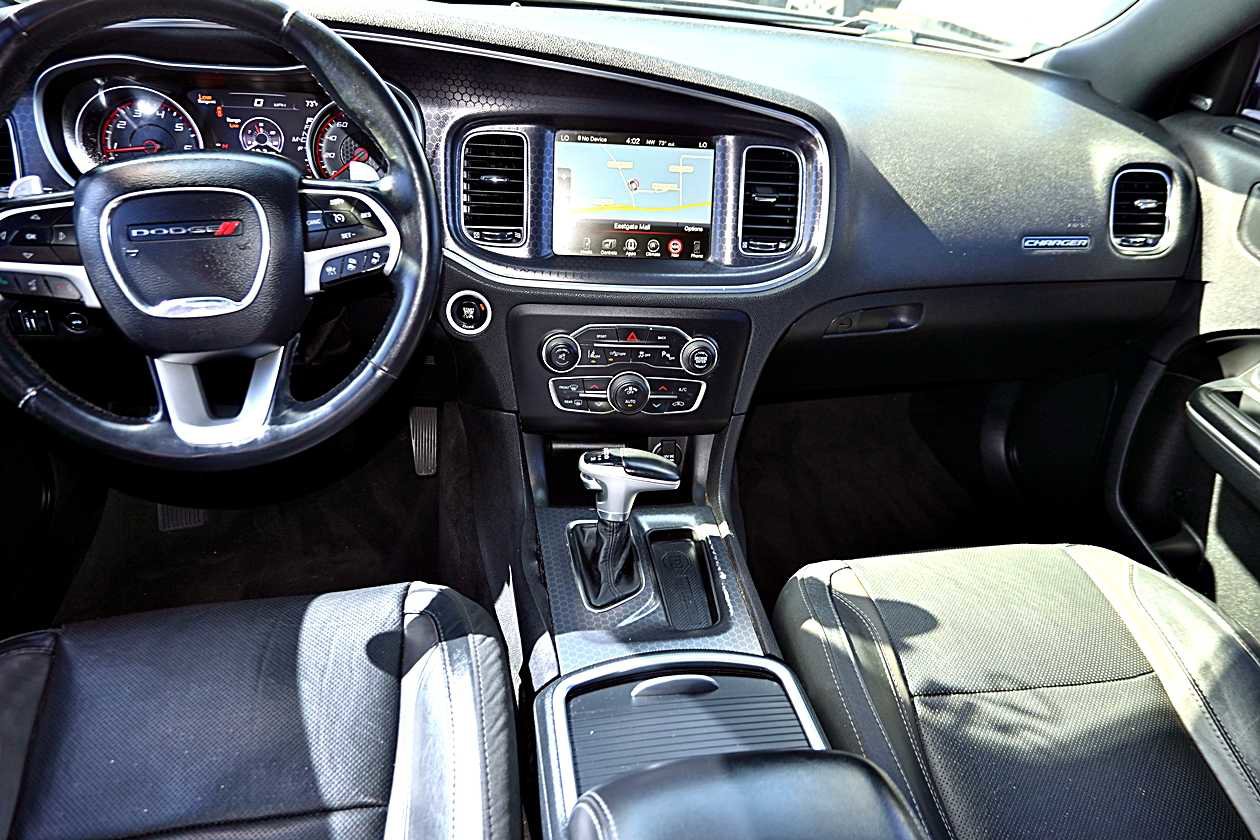 Used 2015 Dodge Charger R/T w/ Plus Group RWD image 12