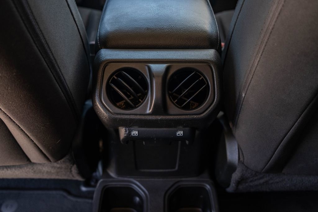 Used 2020 Jeep Wrangler Unlimited Sport S AWD/4WD image 16