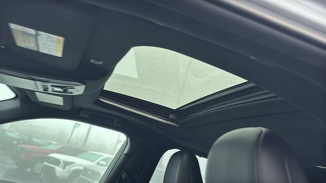 Used 2021 Toyota Highlander XSE image 12