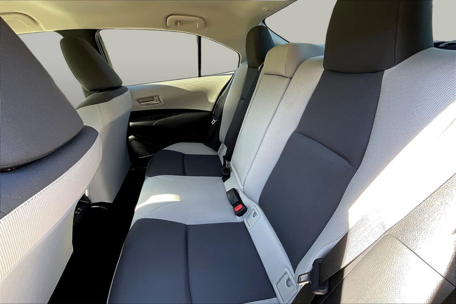 Used 2023 Toyota Corolla LE w/ LE Convenience Package FWD image 19