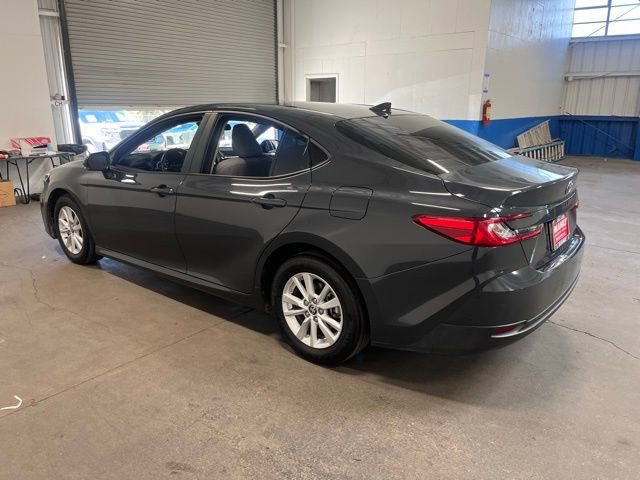 Used 2025 Toyota Camry LE FWD image 5