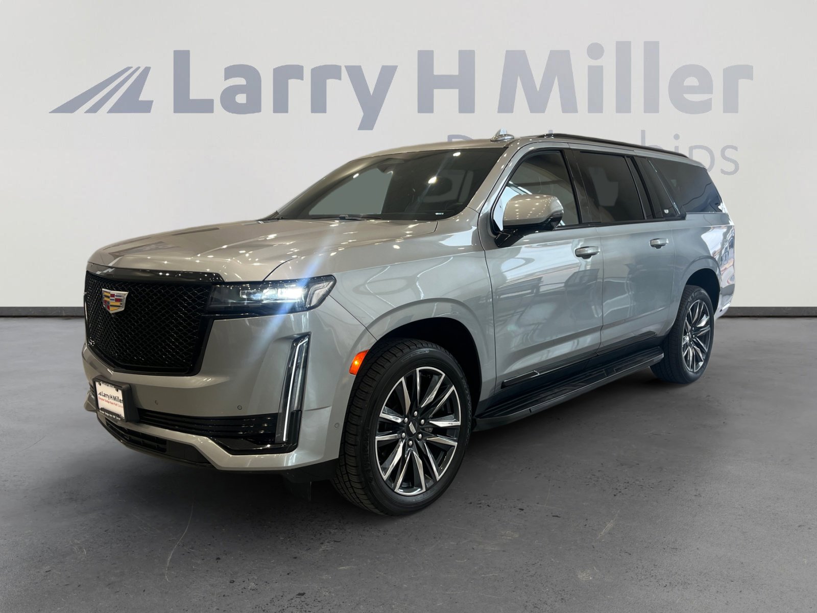 Used 2024 Cadillac Escalade ESV Sport image 1