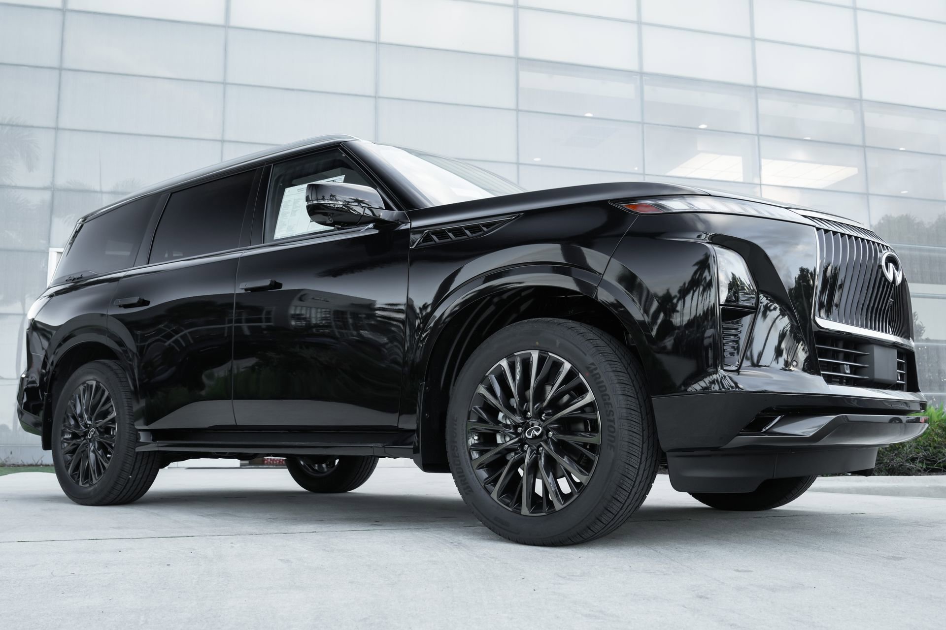 New 2026 INFINITI QX80 Autograph w/ Premium Cargo Package image 1