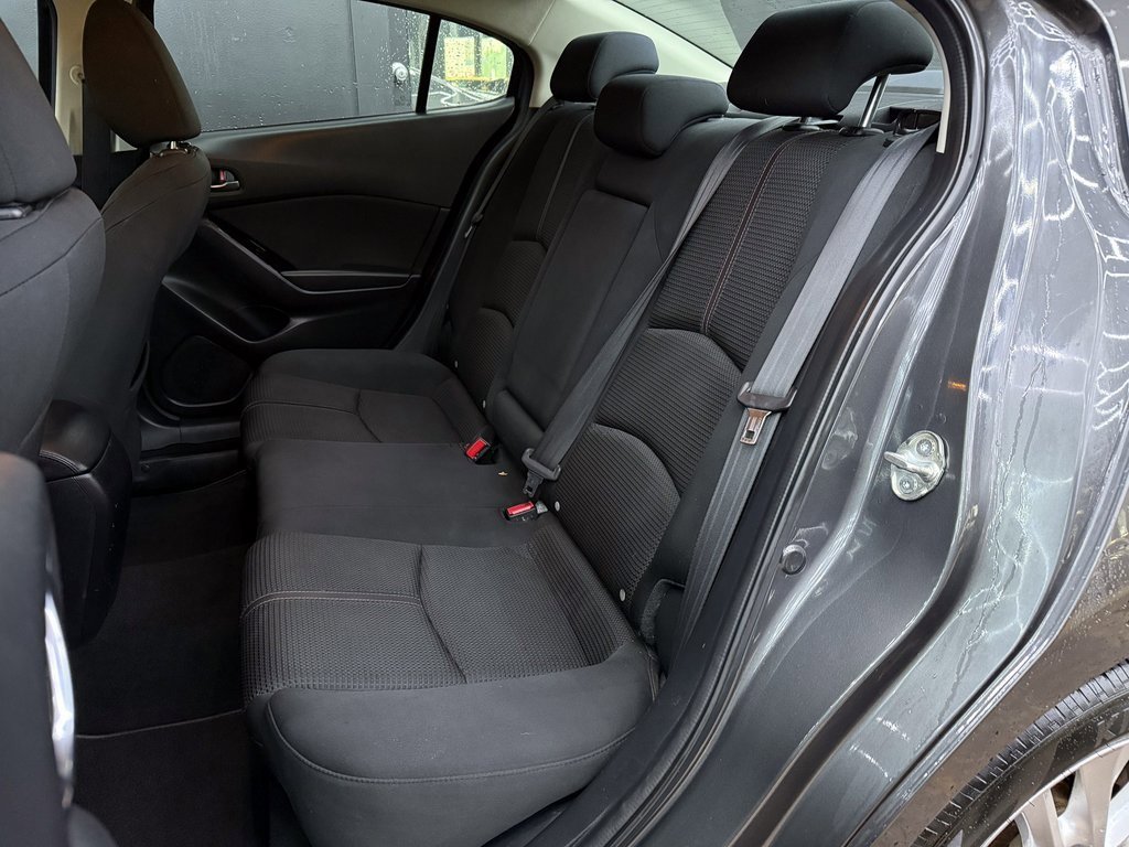 Used 2017 MAZDA MAZDA3 Sport w/ Preferred Equipment Package image 20