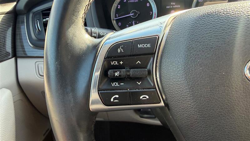 Used 2018 Hyundai Sonata Limited w/ Limited Ultimate Package 03 FWD image 25