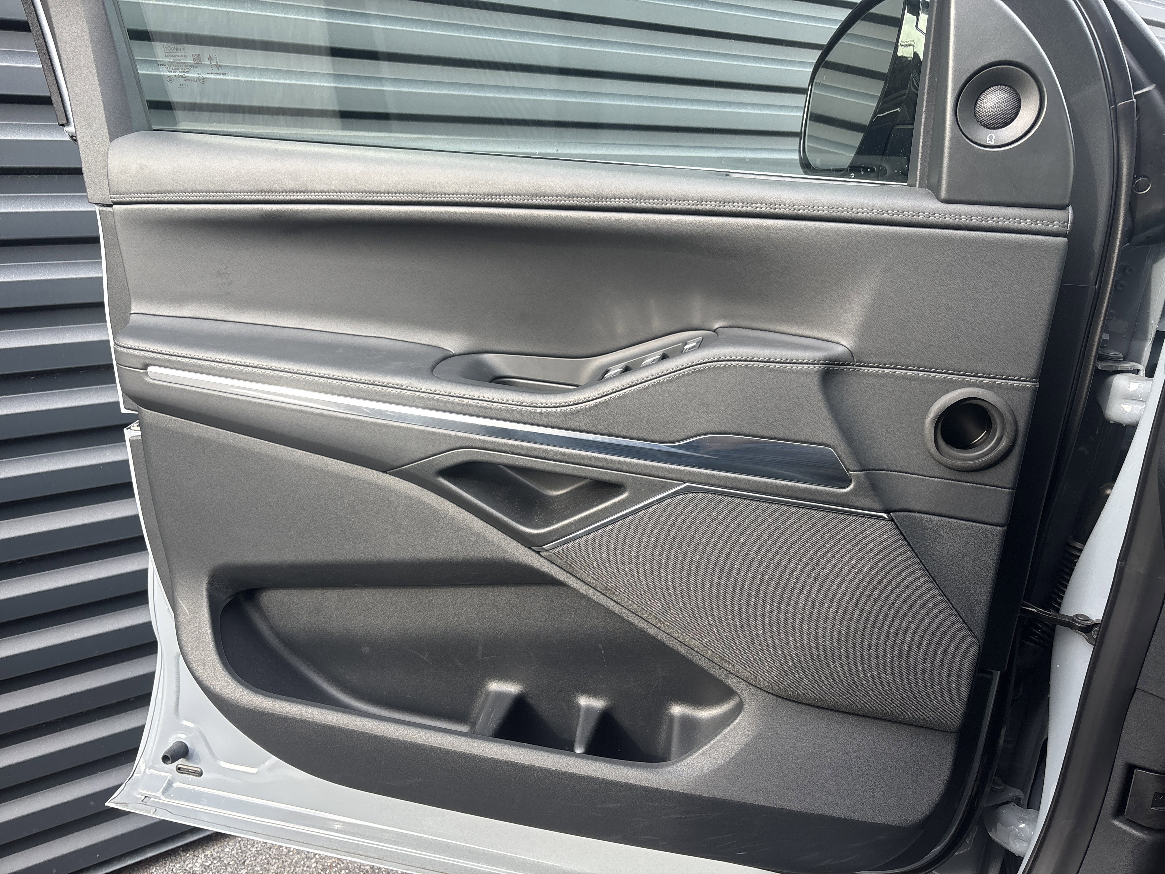 Used 2025 Lincoln Navigator L Reserve image 15